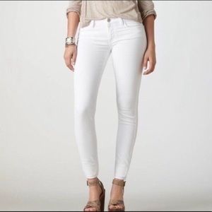 AE super super stretch white skinny jeans